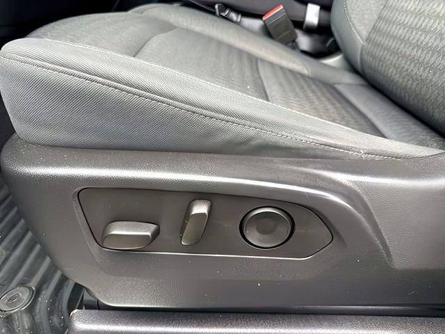 Used 2023 Chevrolet Silverado 1500 LT image 21