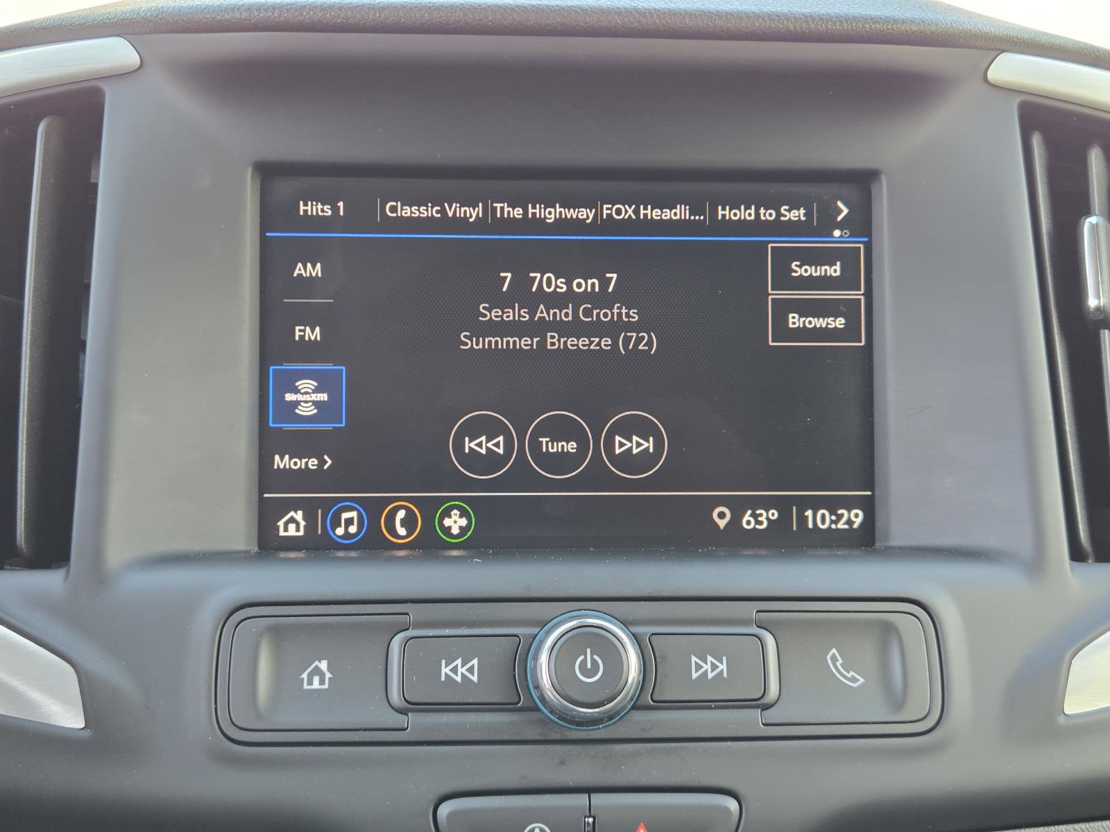 Used 2024 GMC Terrain SLE image 9