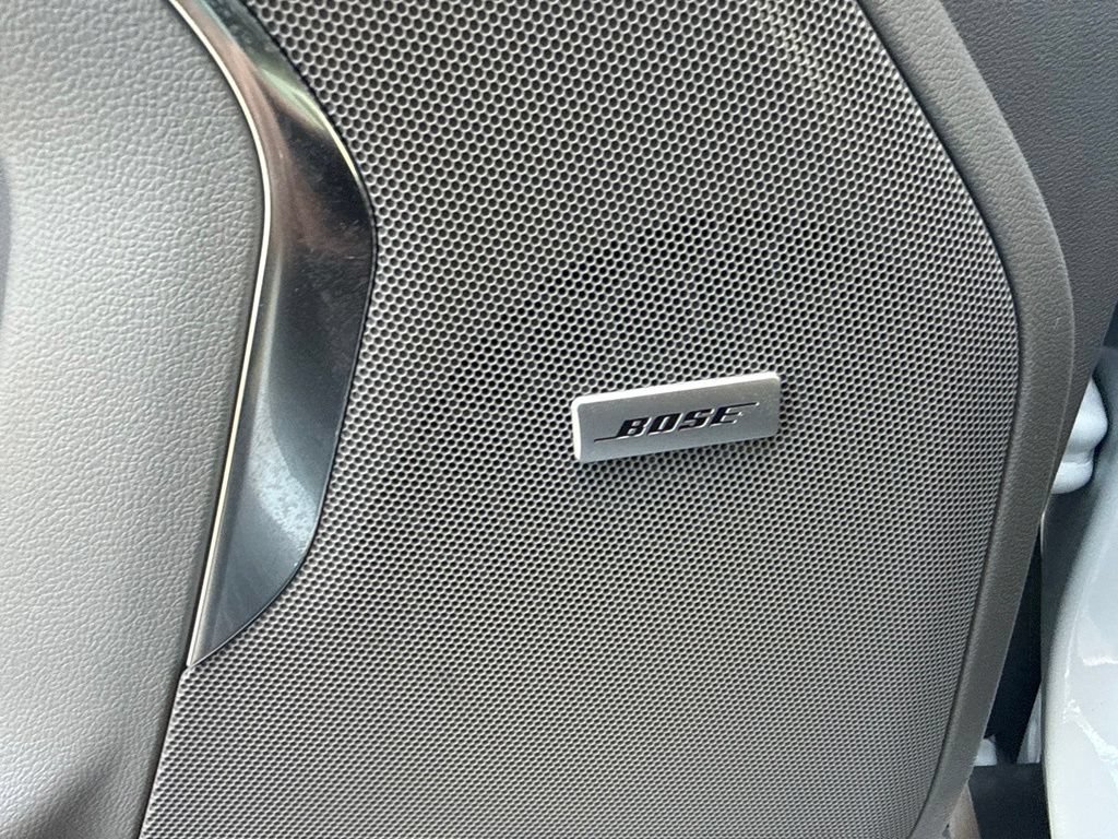 Used 2025 GMC Yukon Elevation RWD image 13