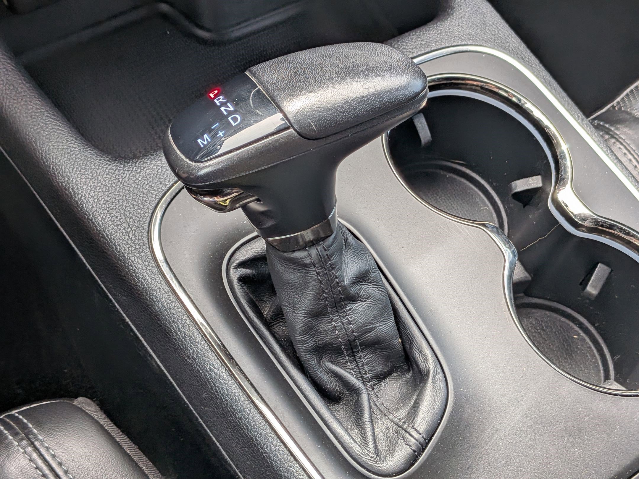 Used 2020 Dodge Durango R/T w/ Technology Group AWD/4WD image 29