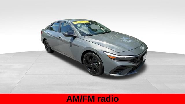 Used 2026 Hyundai Elantra Sport FWD image 12