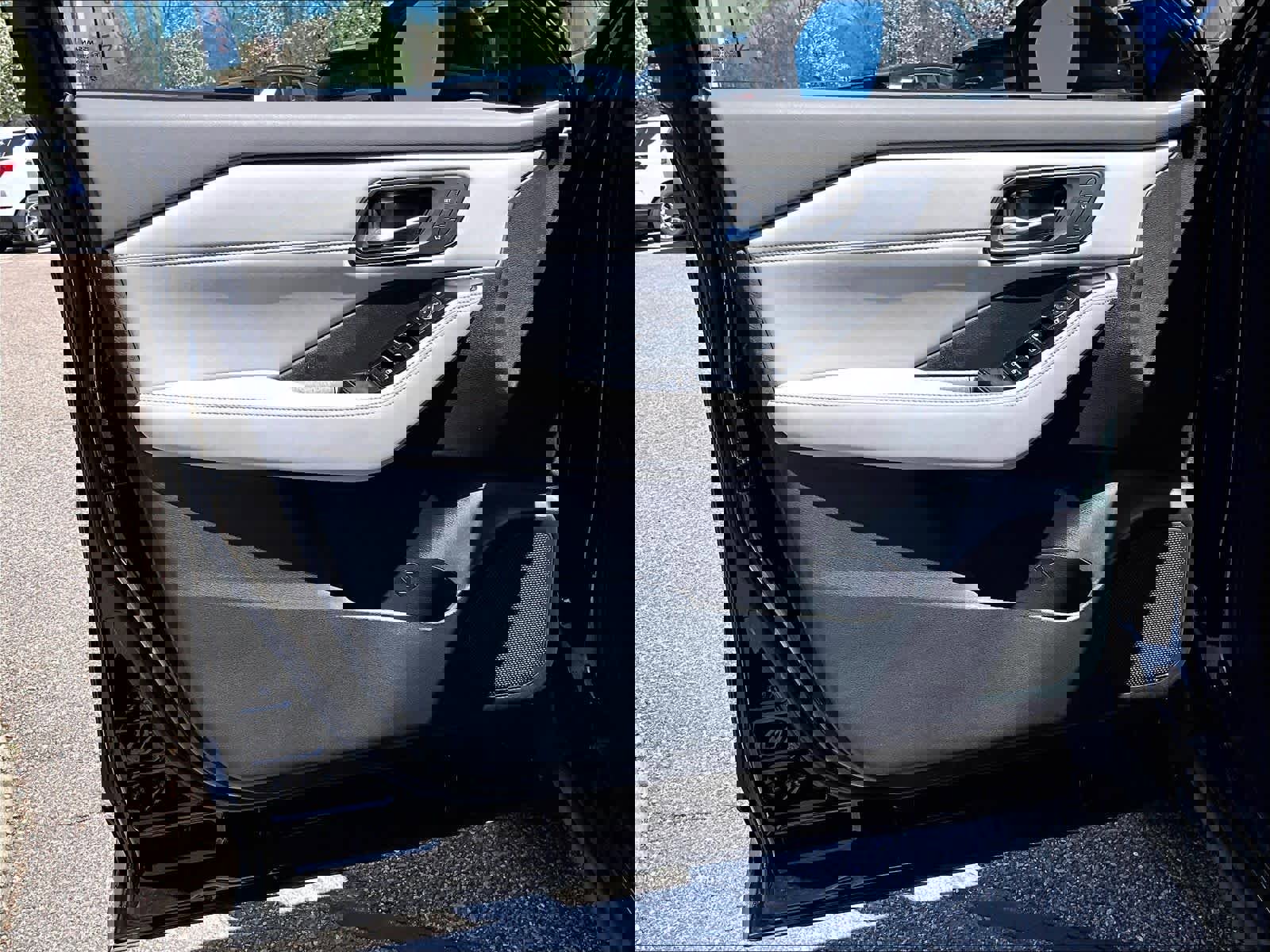 Certified 2023 Nissan Rogue SL w/ SL Premium Package AWD/4WD image 9