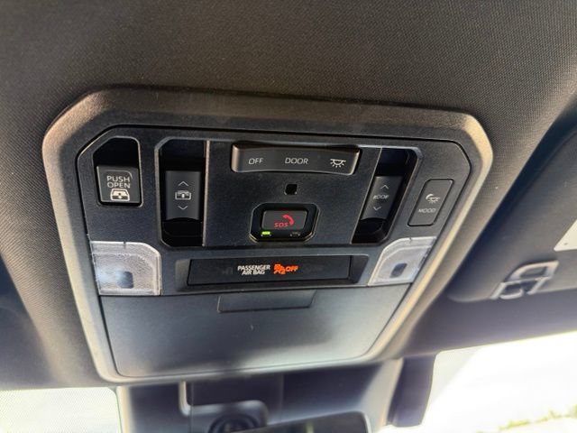 Used 2024 Toyota Tundra Platinum AWD/4WD image 29
