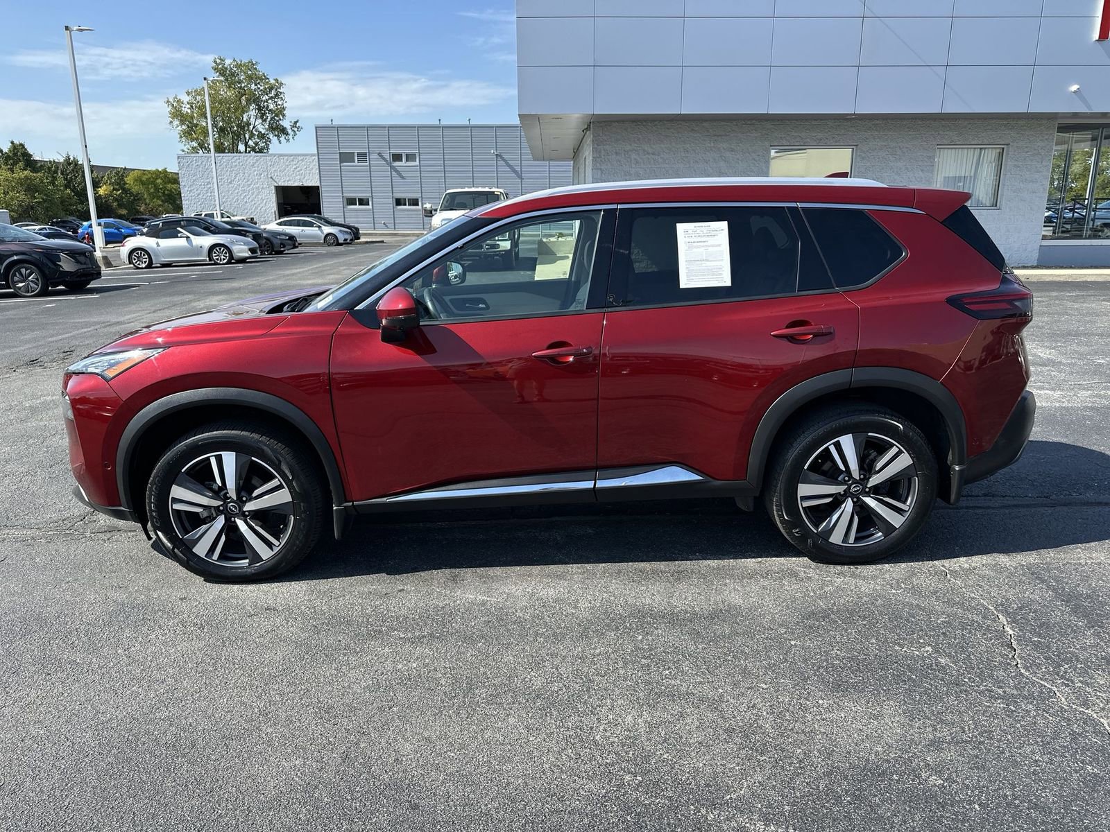 Used 2022 Nissan Rogue SL w/ SL Premium Package image 5