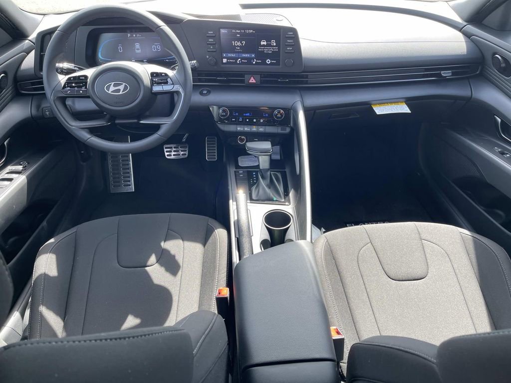 New 2026 Hyundai Elantra Sport FWD image 15