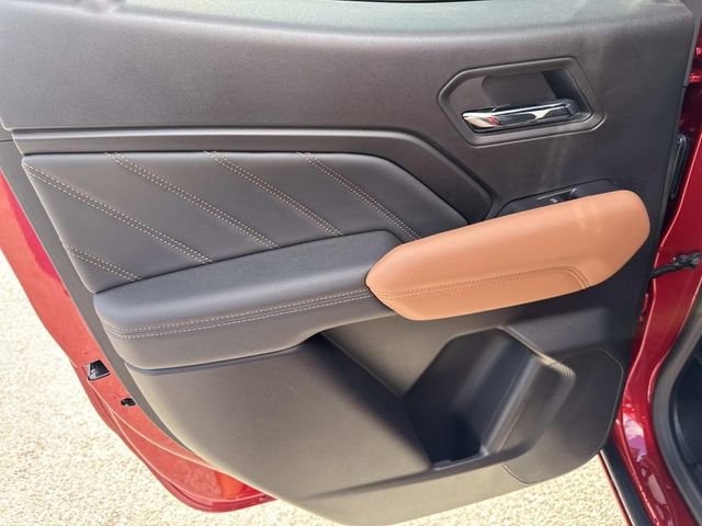 Used 2025 GMC Canyon AT4 w/ AT4 Premium Package image 13