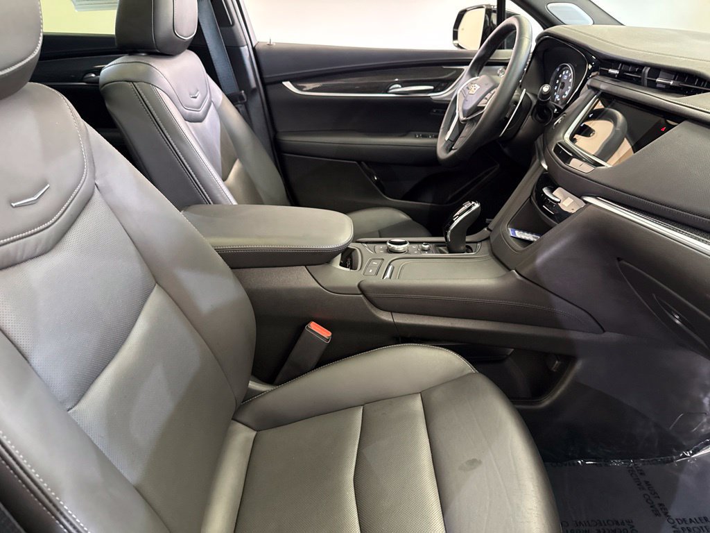Used 2026 Cadillac XT5 Sportv w/ LPO, Floor Liner Package AWD/4WD image 14