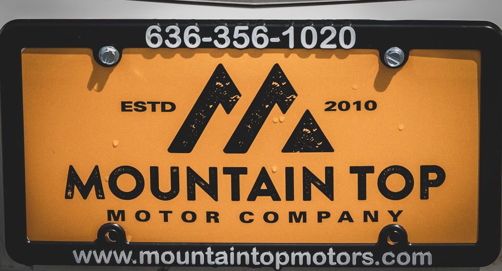 Used 2016 Chevrolet Suburban LT w/ Luxury Package AWD/4WD image 18