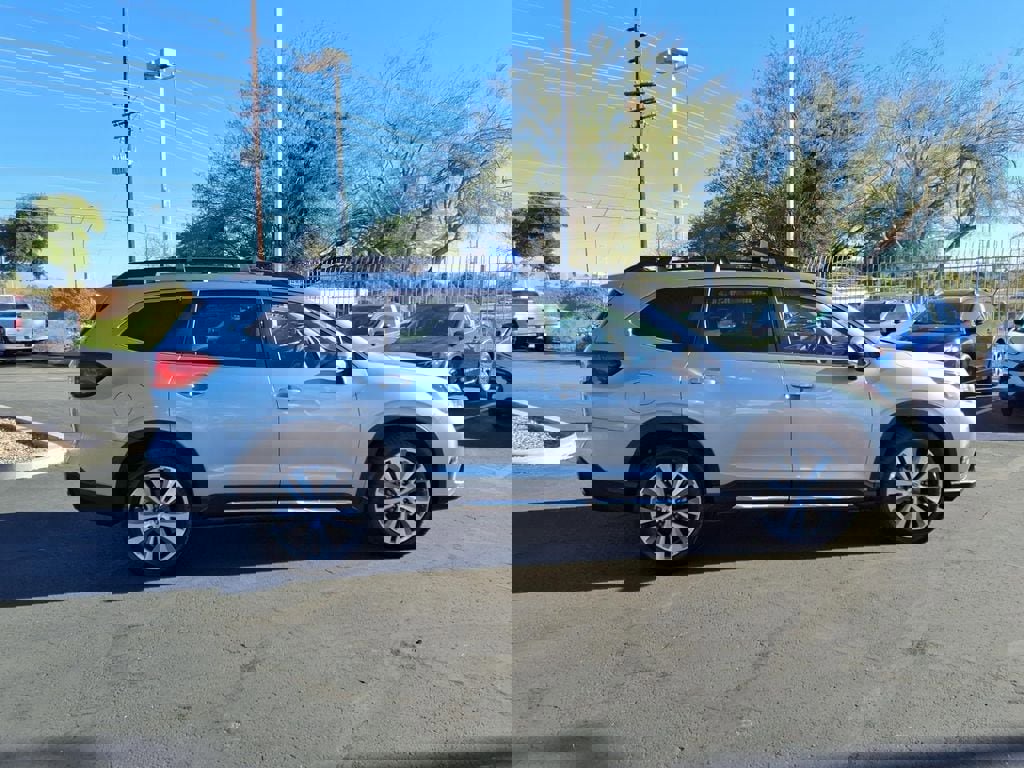 Certified 2022 Subaru Ascent Limited w/ Technology Package image 11