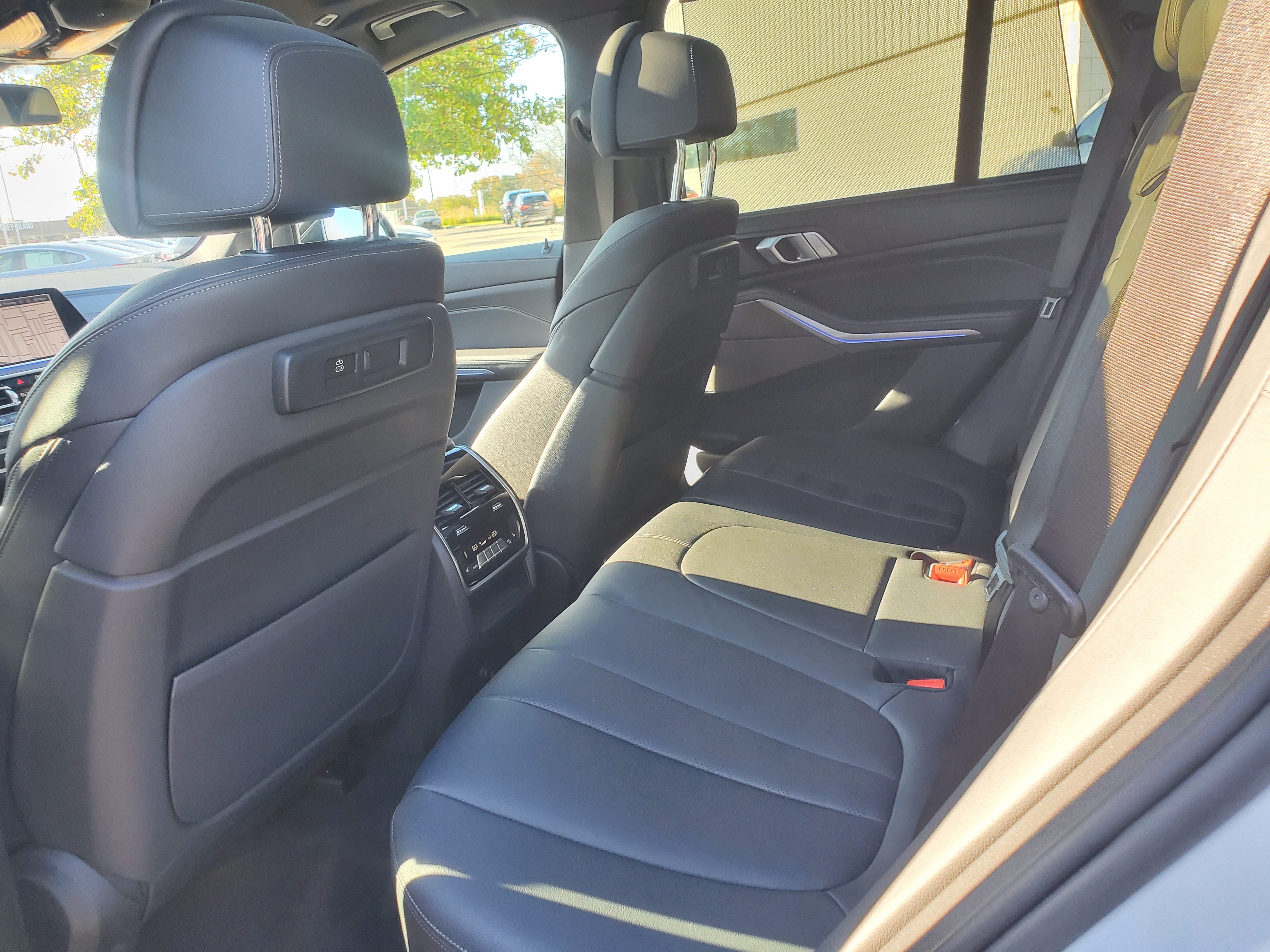 Used 2021 BMW X5 xDrive40i w/ M Sport Package AWD/4WD image 34