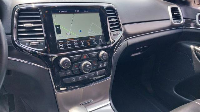 Used 2022 Jeep Grand Cherokee Limited image 27