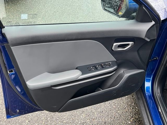 New 2025 Kia K4 LXS image 10