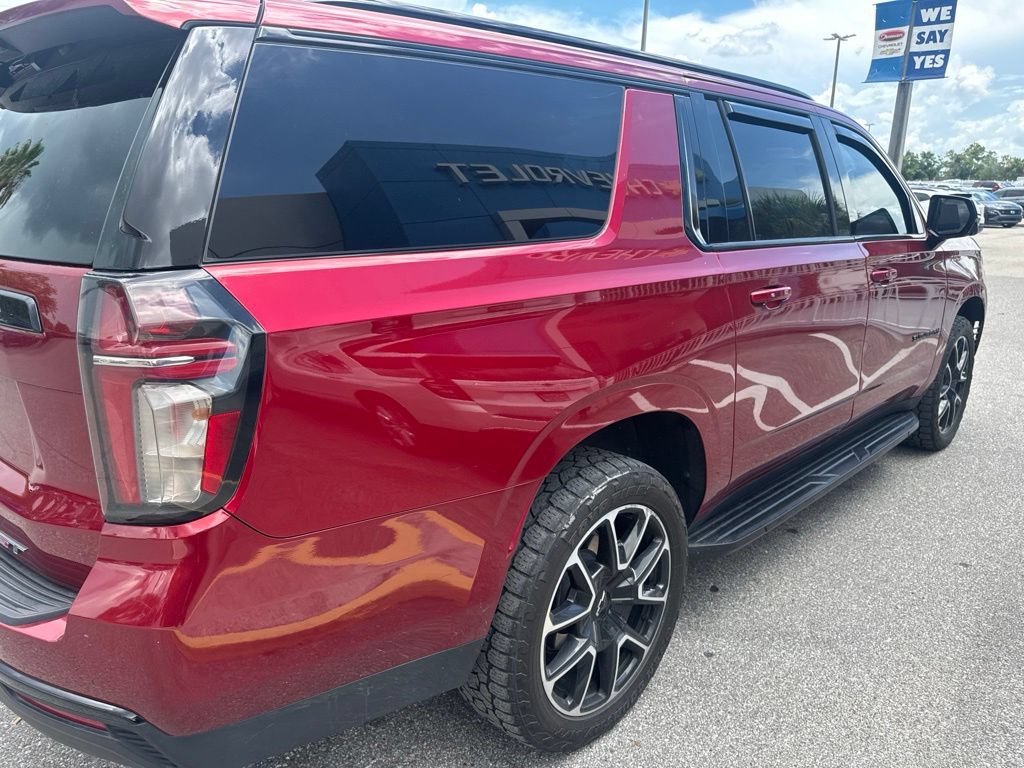 Used 2023 Chevrolet Suburban RST w/ Luxury Package AWD/4WD image 6