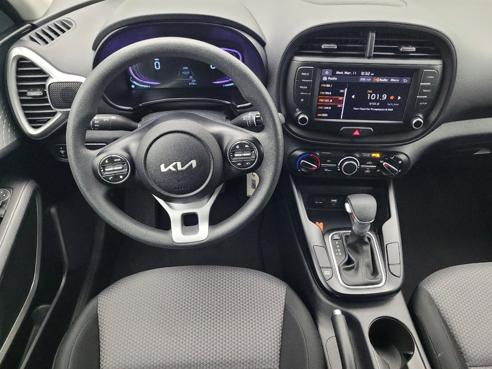 Used 2025 Kia Soul S image 22