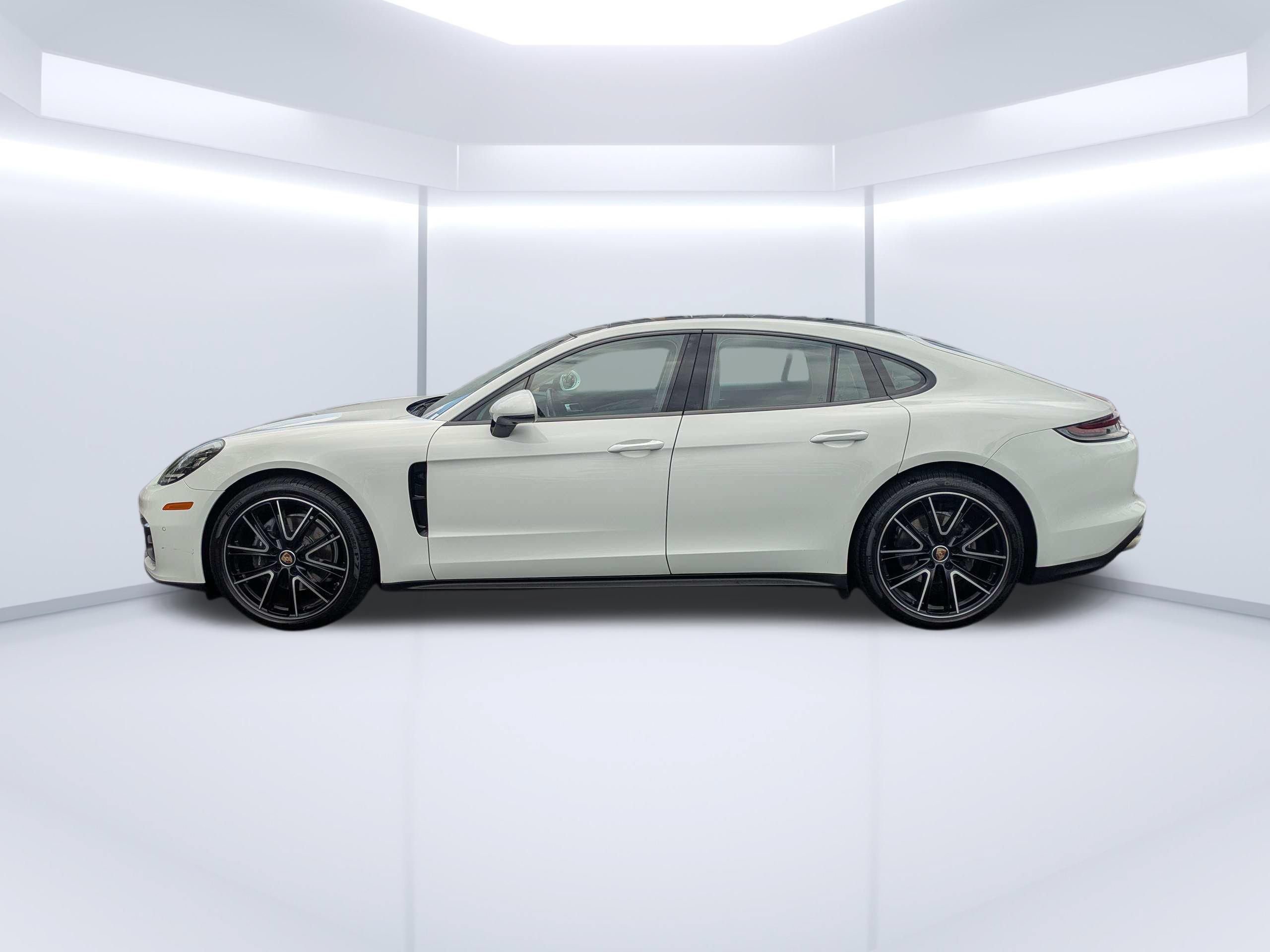 Used 2021 Porsche Panamera 4 w/ Premium Package AWD/4WD image 6