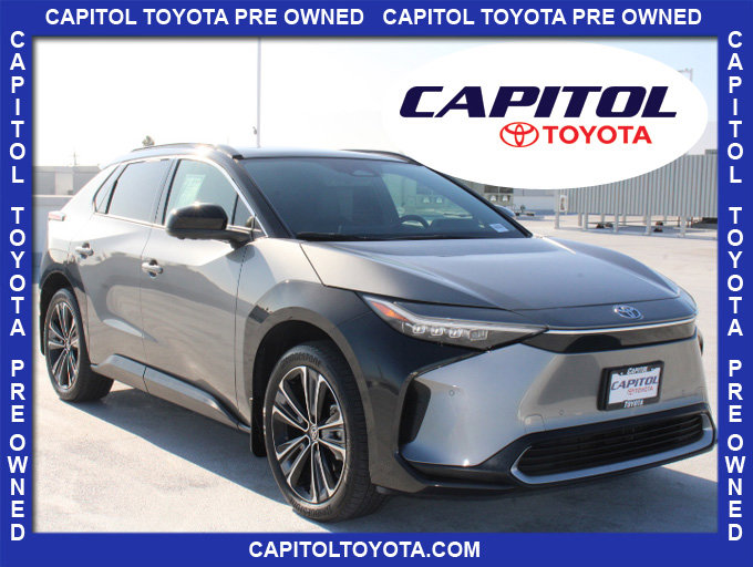 Used 2023 Toyota bZ4X Limited image 1