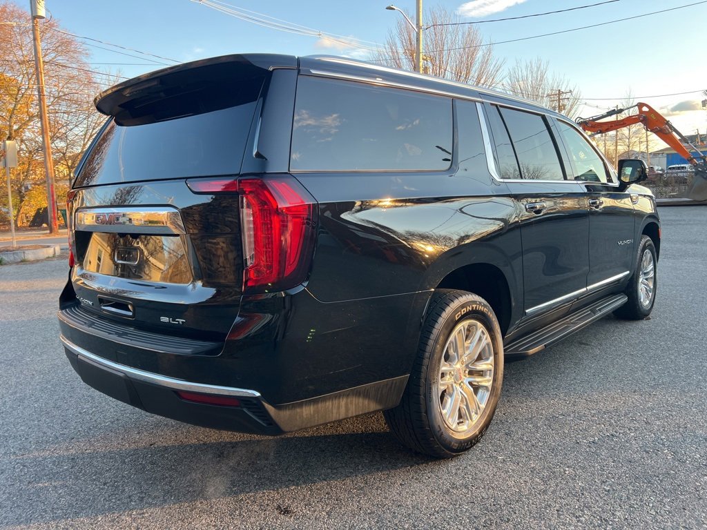 Used 2024 GMC Yukon XL SLT w/ SLT Premium Package image 5