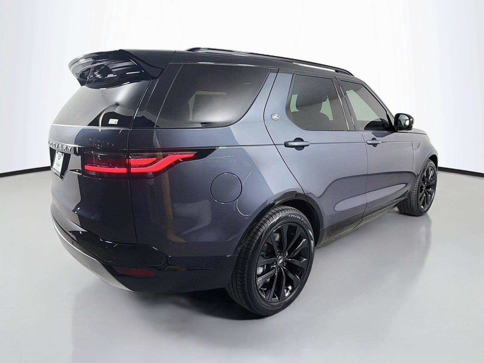 New 2026 Land Rover Discovery Limited Edition AWD/4WD image 5