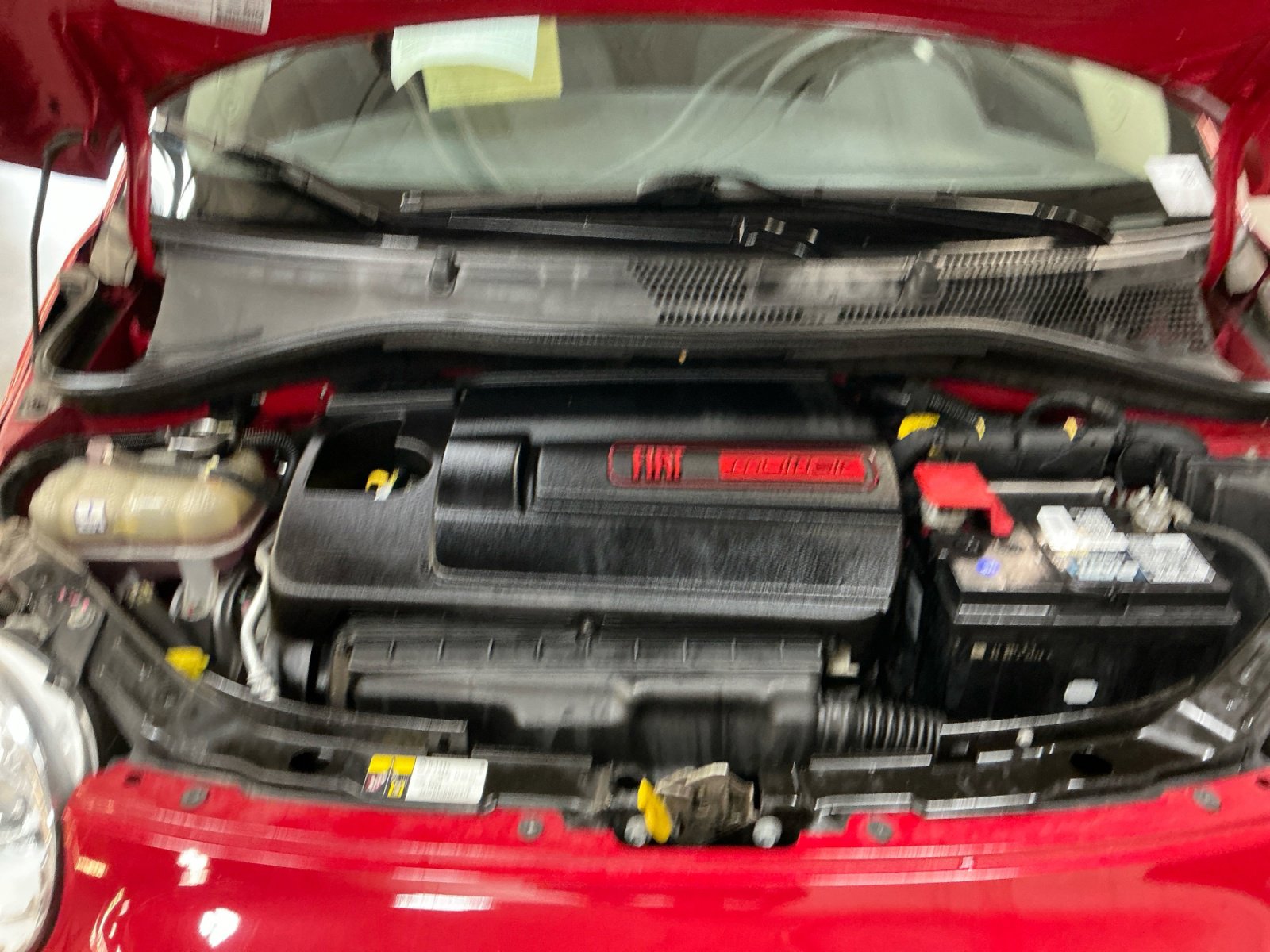 Used 2013 FIAT 500 Lounge image 21