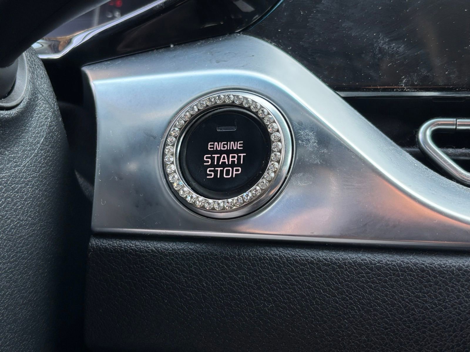 Used 2022 Kia Niro EX Premium image 5