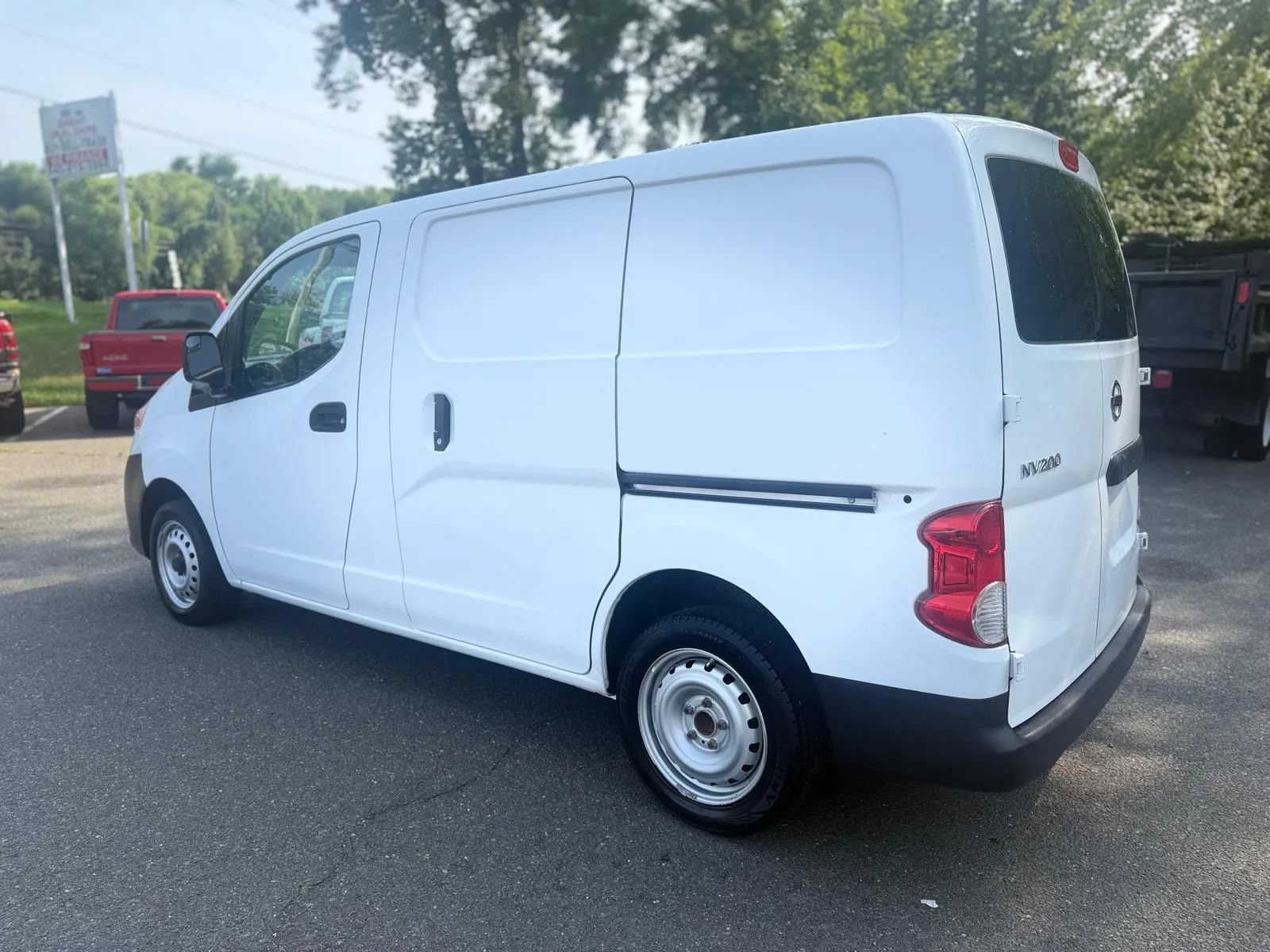 Used 2017 Nissan NV200 S FWD image 5