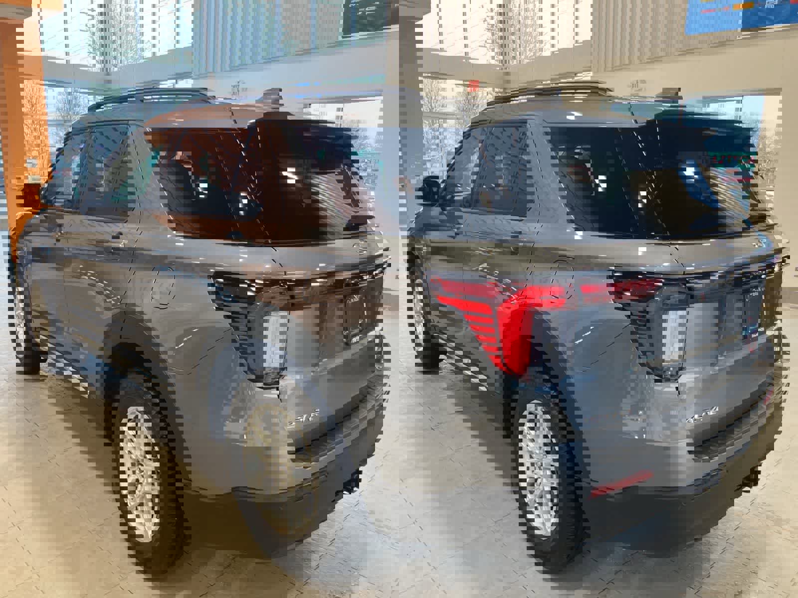 Used 2025 Ford Explorer Active image 7