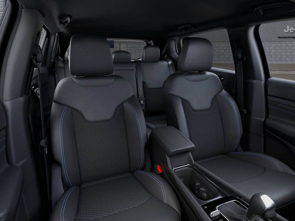 New 2026 Jeep Compass Latitude AWD/4WD image 6