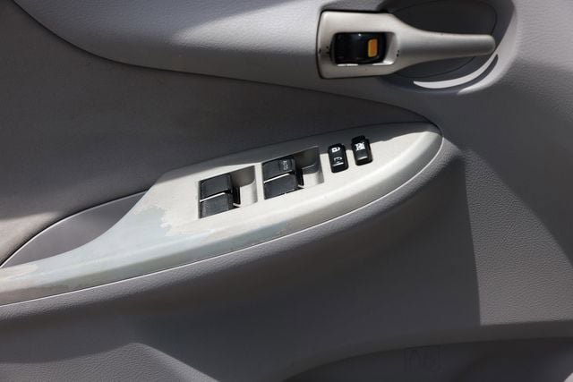 Used 2011 Toyota Corolla LE FWD image 44
