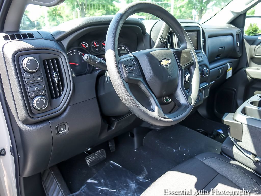 New 2026 Chevrolet Silverado 1500 Custom w/ LPO, Dark Essentials Package AWD/4WD image 11