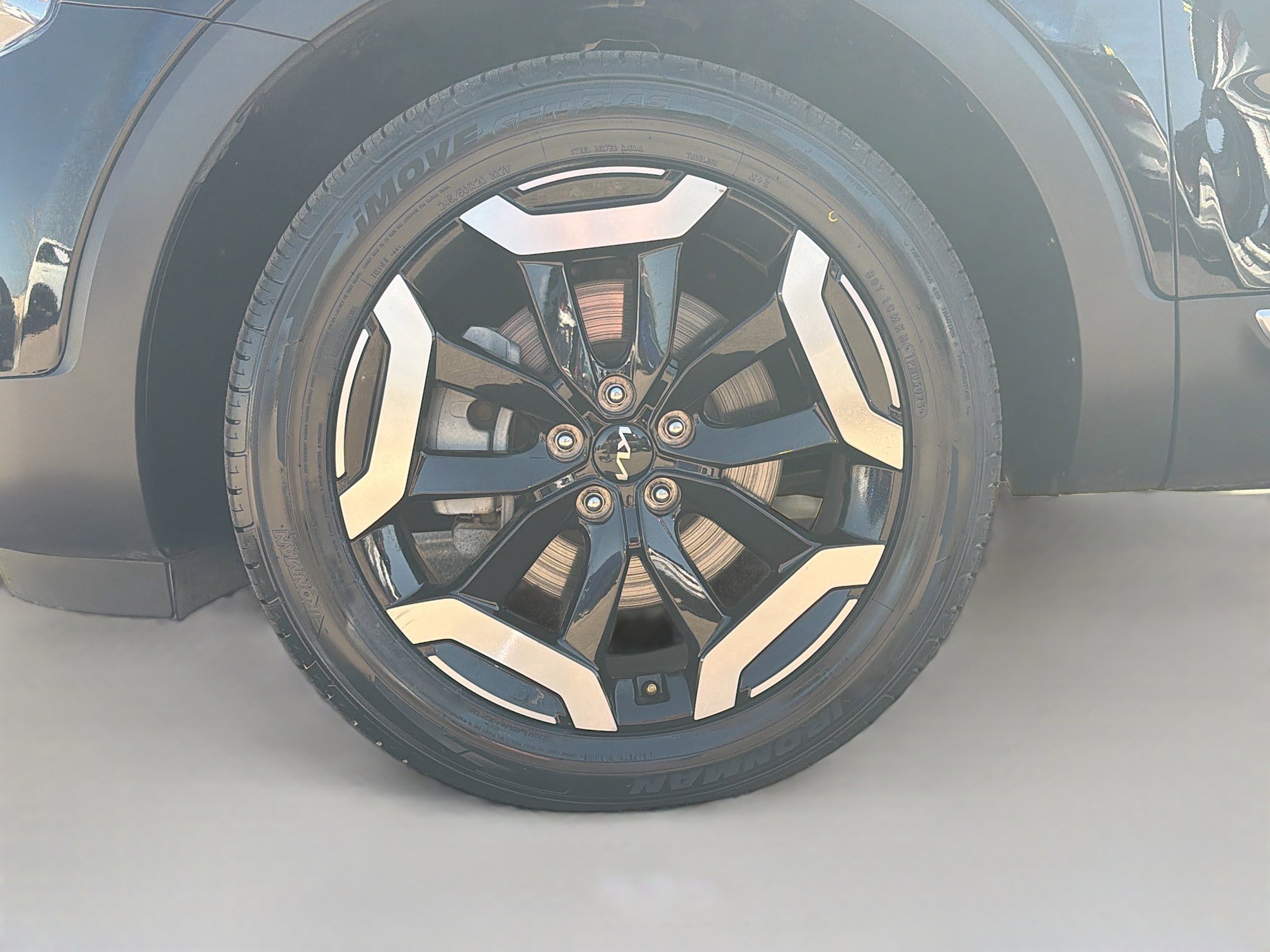Used 2025 Kia Telluride S AWD/4WD image 11