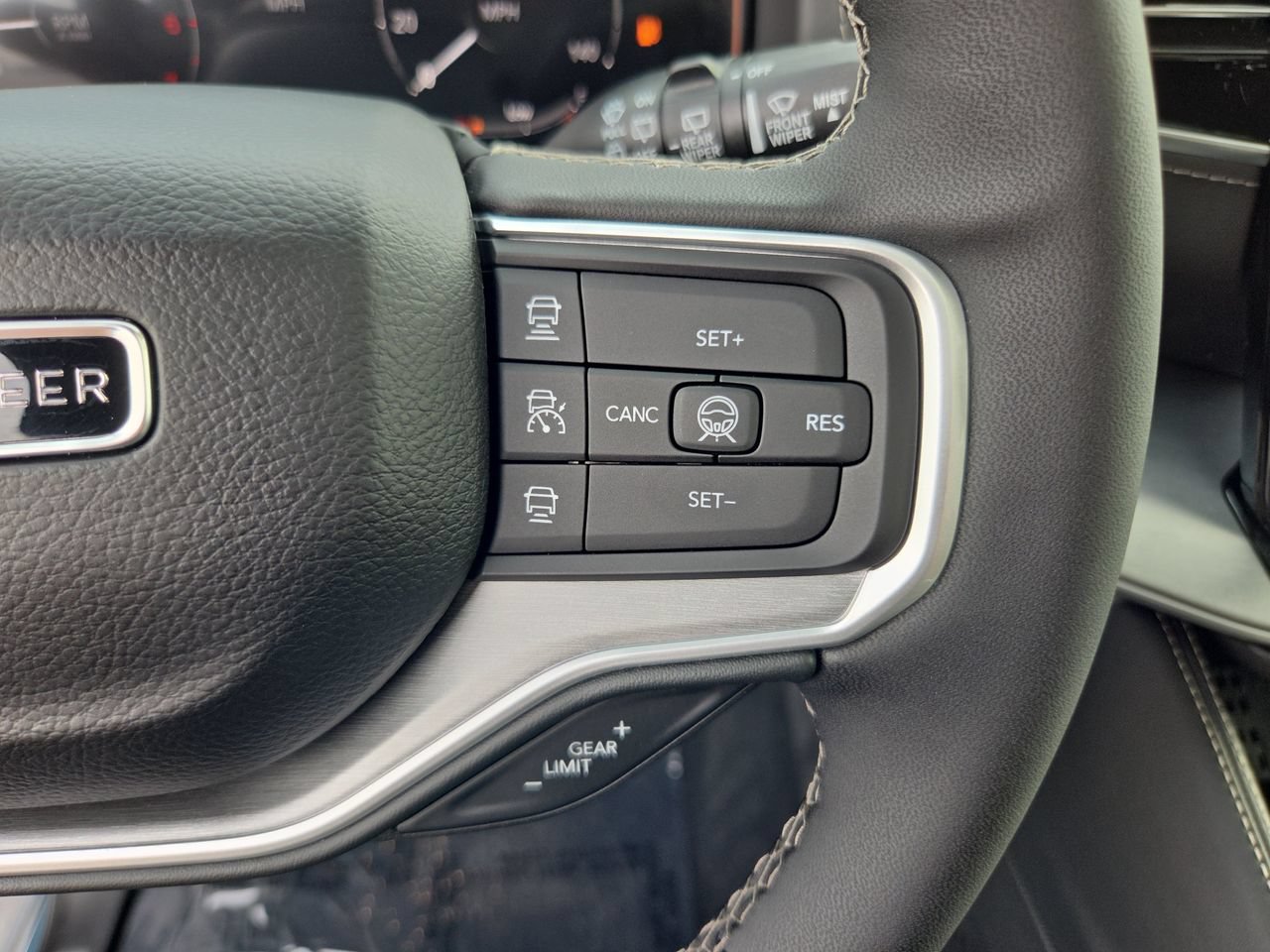 New 2026 Jeep Grand Wagoneer L Limited AWD/4WD image 35