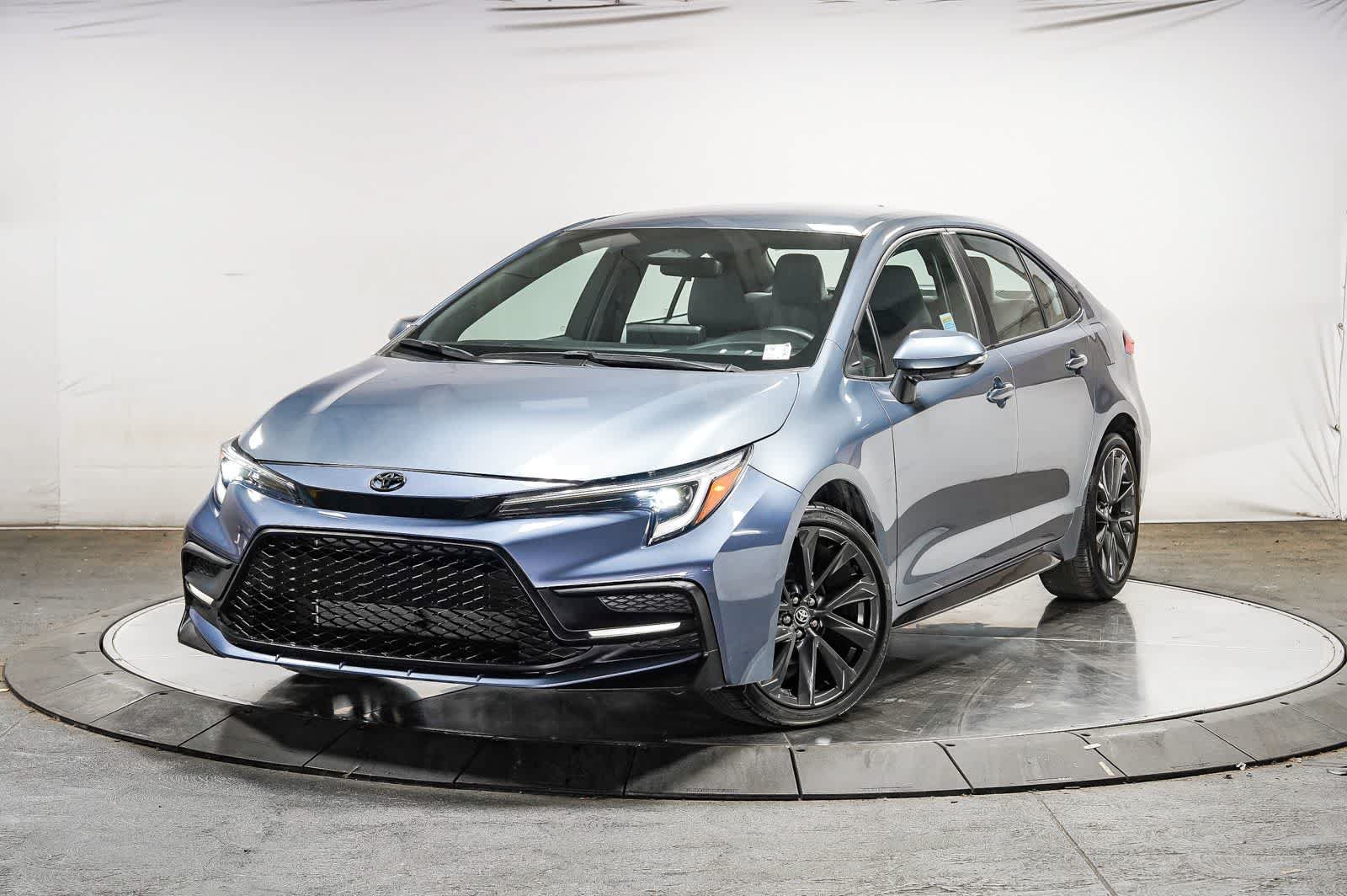 Used 2025 Toyota Corolla SE FWD image 1