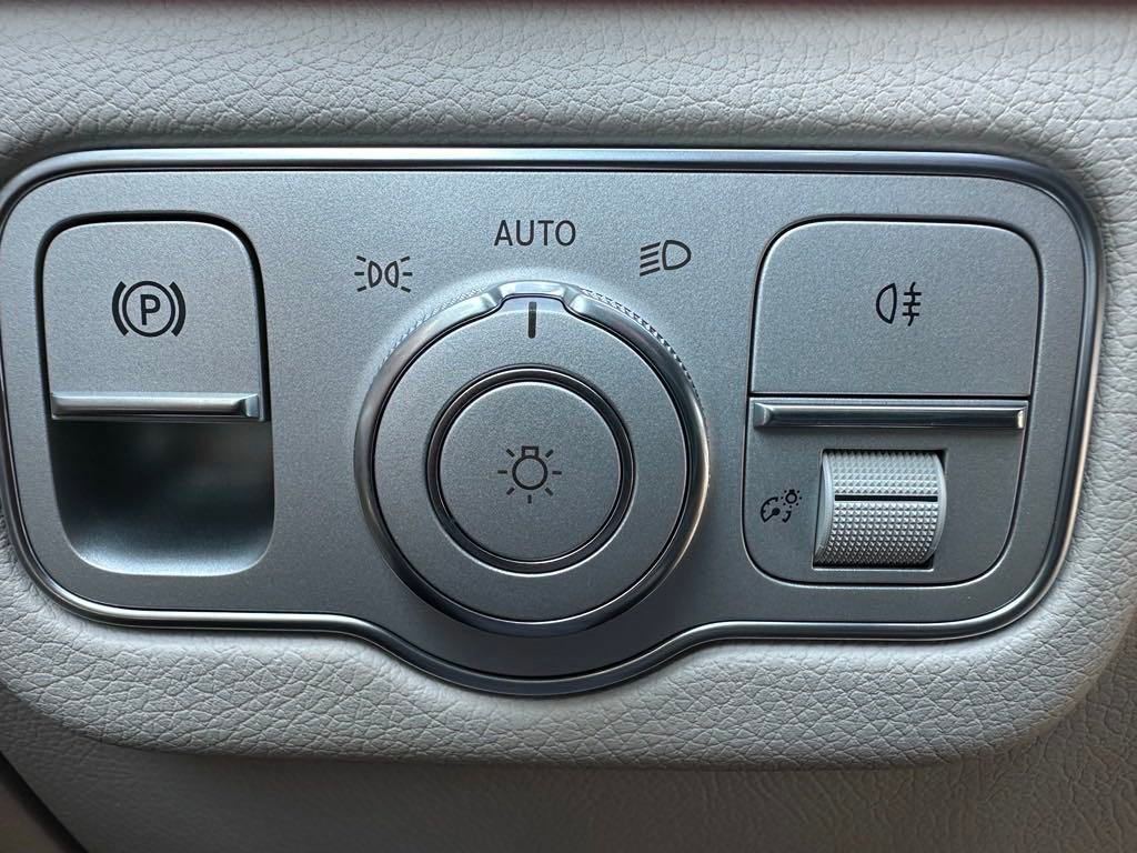 Used 2025 Mercedes-Benz GLE 450e 4MATIC image 20