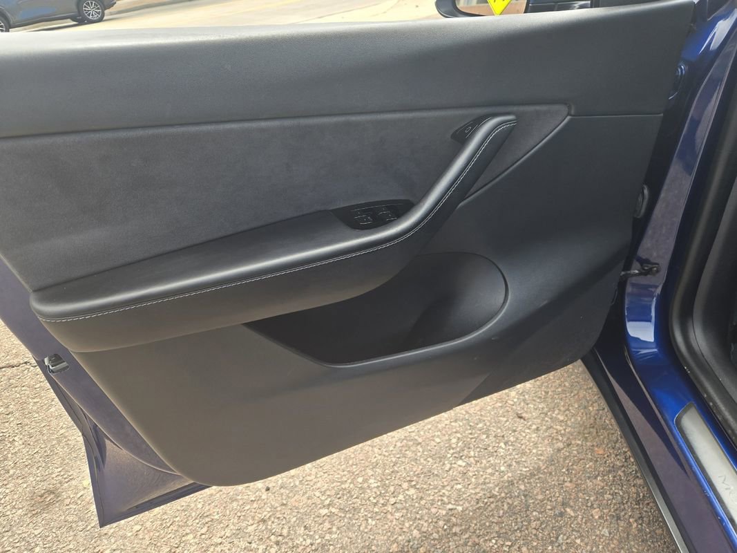 Used 2020 Tesla Model Y Long Range image 14