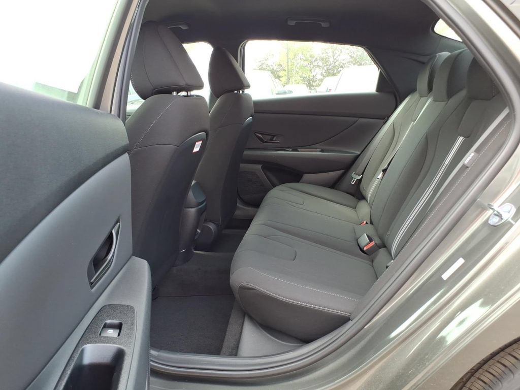 New 2026 Hyundai Elantra Sport FWD image 9