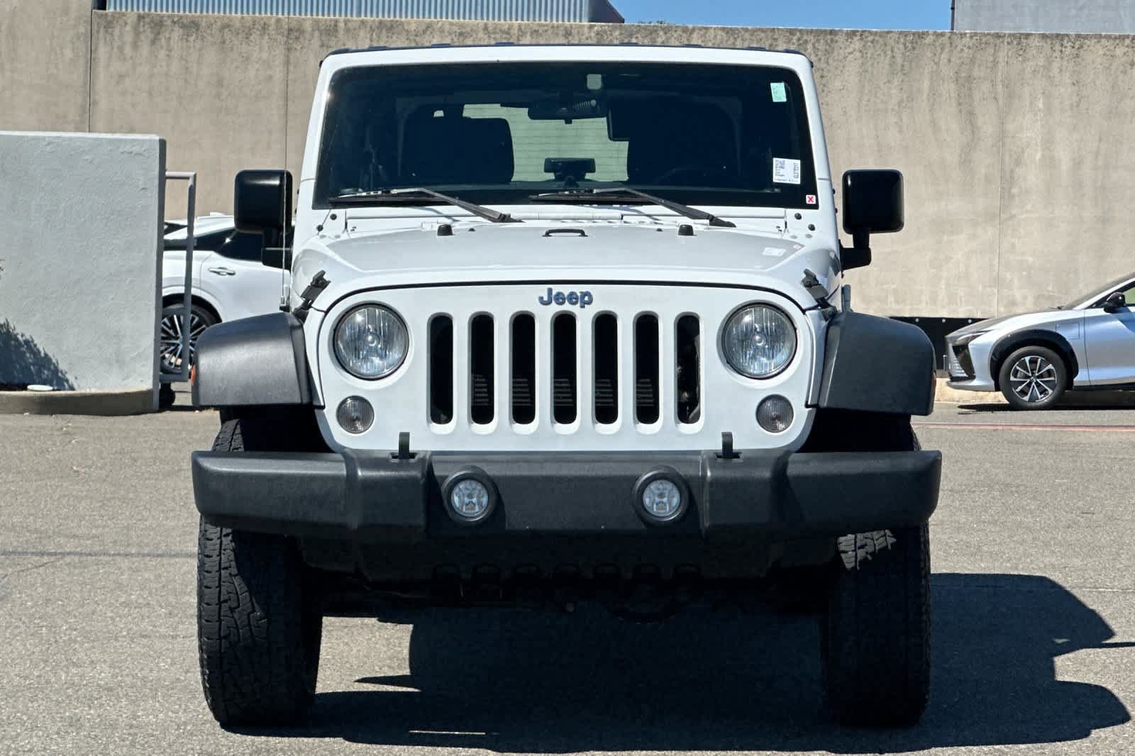 Used 2016 Jeep Wrangler Sport w/ Connectivity Group AWD/4WD image 10