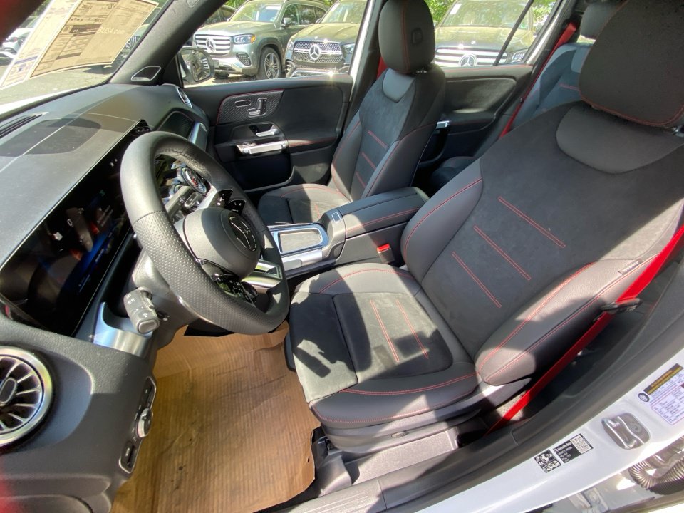 New 2026 Mercedes-Benz GLB 35 AMG 4MATIC image 30
