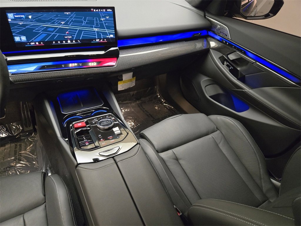 Used 2025 BMW M5 Touring image 23