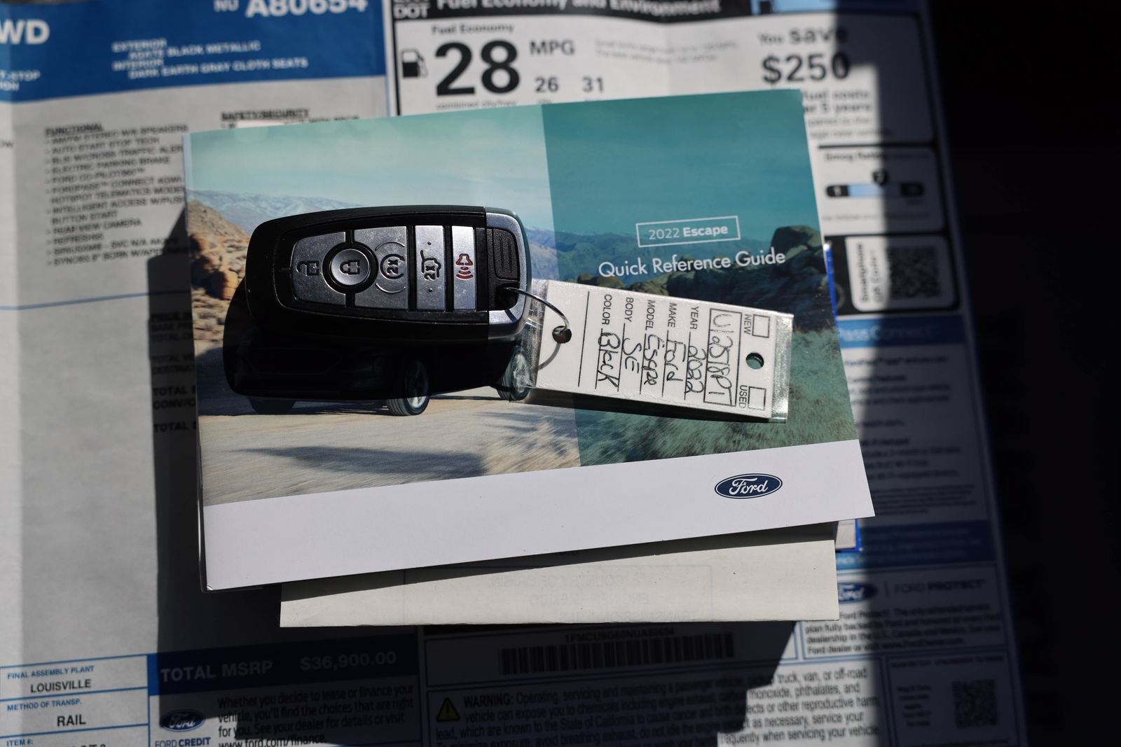 Used 2022 Ford Escape SE w/ SE Sport Appearance Package AWD/4WD image 37
