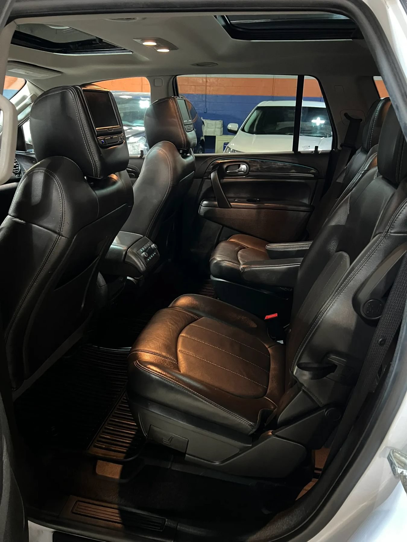 Used 2017 Buick Enclave Premium w/ Experience Buick Package AWD/4WD image 15