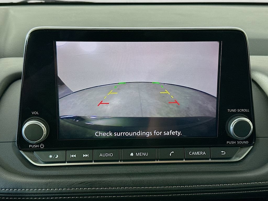 Used 2025 Nissan Rogue SV FWD image 19
