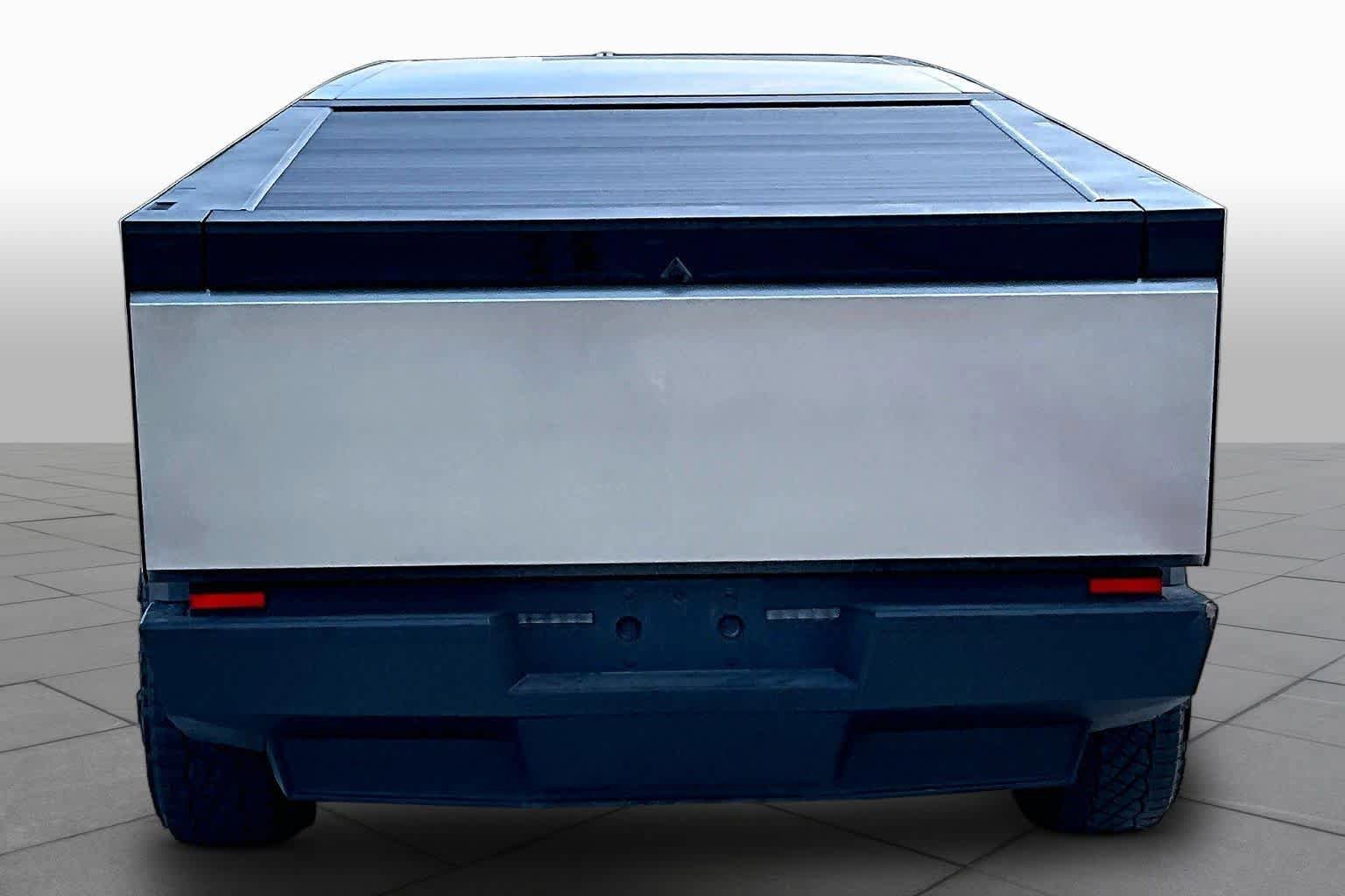 Used 2024 Tesla Cybertruck AWD Crew Cab image 4