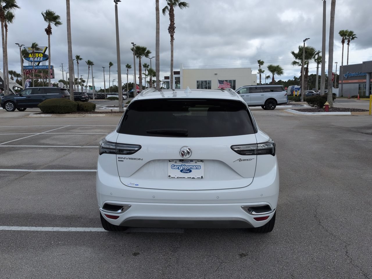 Used 2022 Buick Envision Avenir w/ Technology Package II AWD/4WD image 5