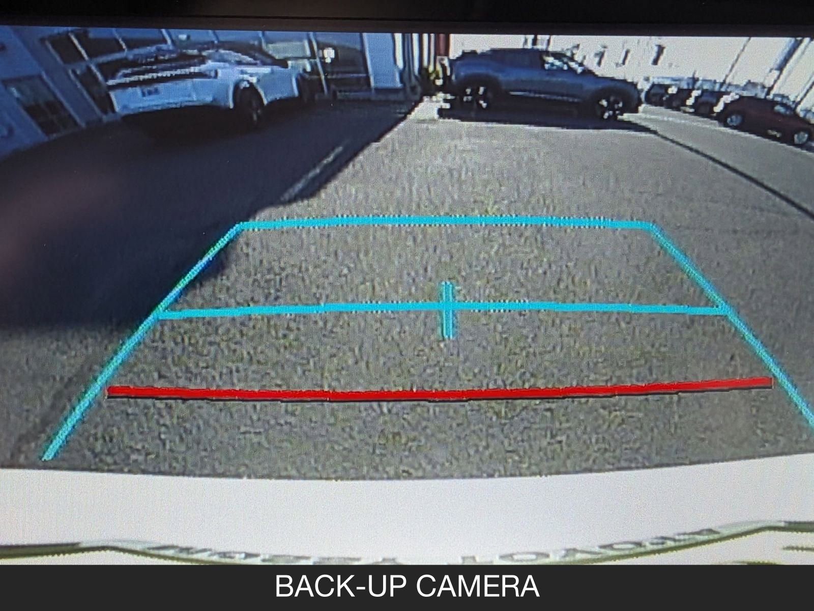 Used 2023 Toyota Camry SE image 19