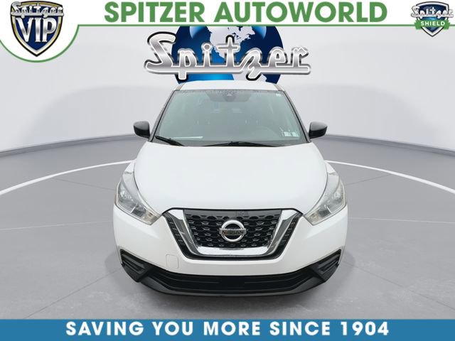 Used 2020 Nissan Kicks S image 3