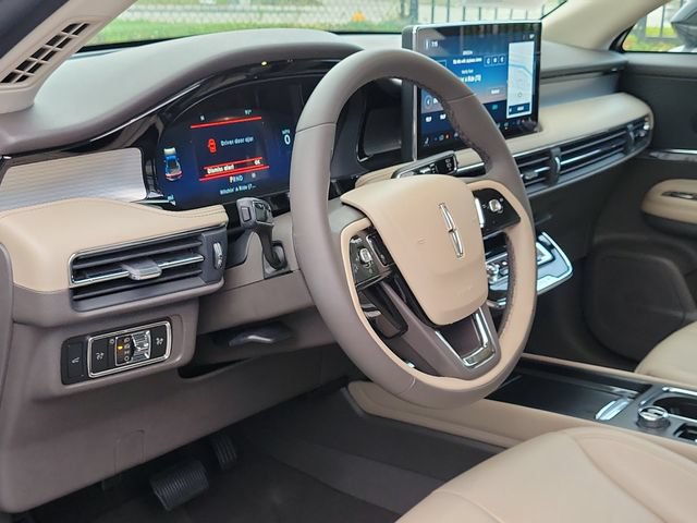 Certified 2024 Lincoln Corsair FWD image 10