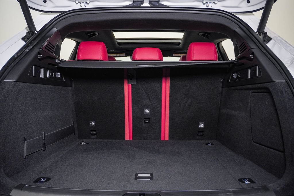 Certified 2025 Maserati Grecale GT AWD/4WD image 26