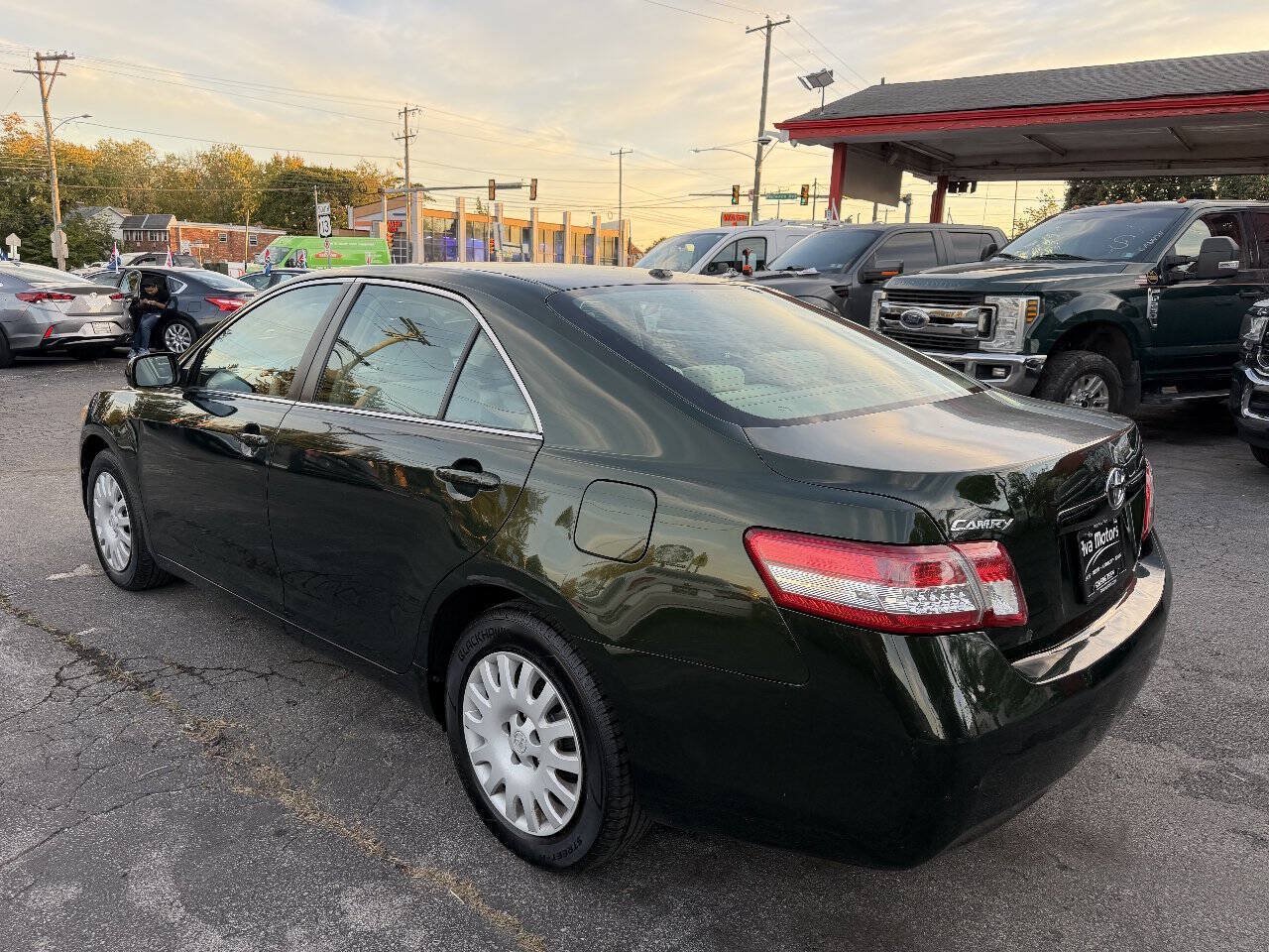 Used 2011 Toyota Camry LE FWD image 6