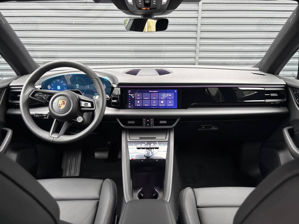 Certified 2026 Porsche Macan 4 Electric AWD/4WD image 12