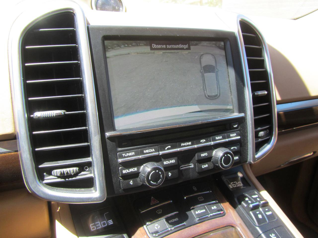 Used 2012 Porsche Cayenne Turbo AWD/4WD image 15